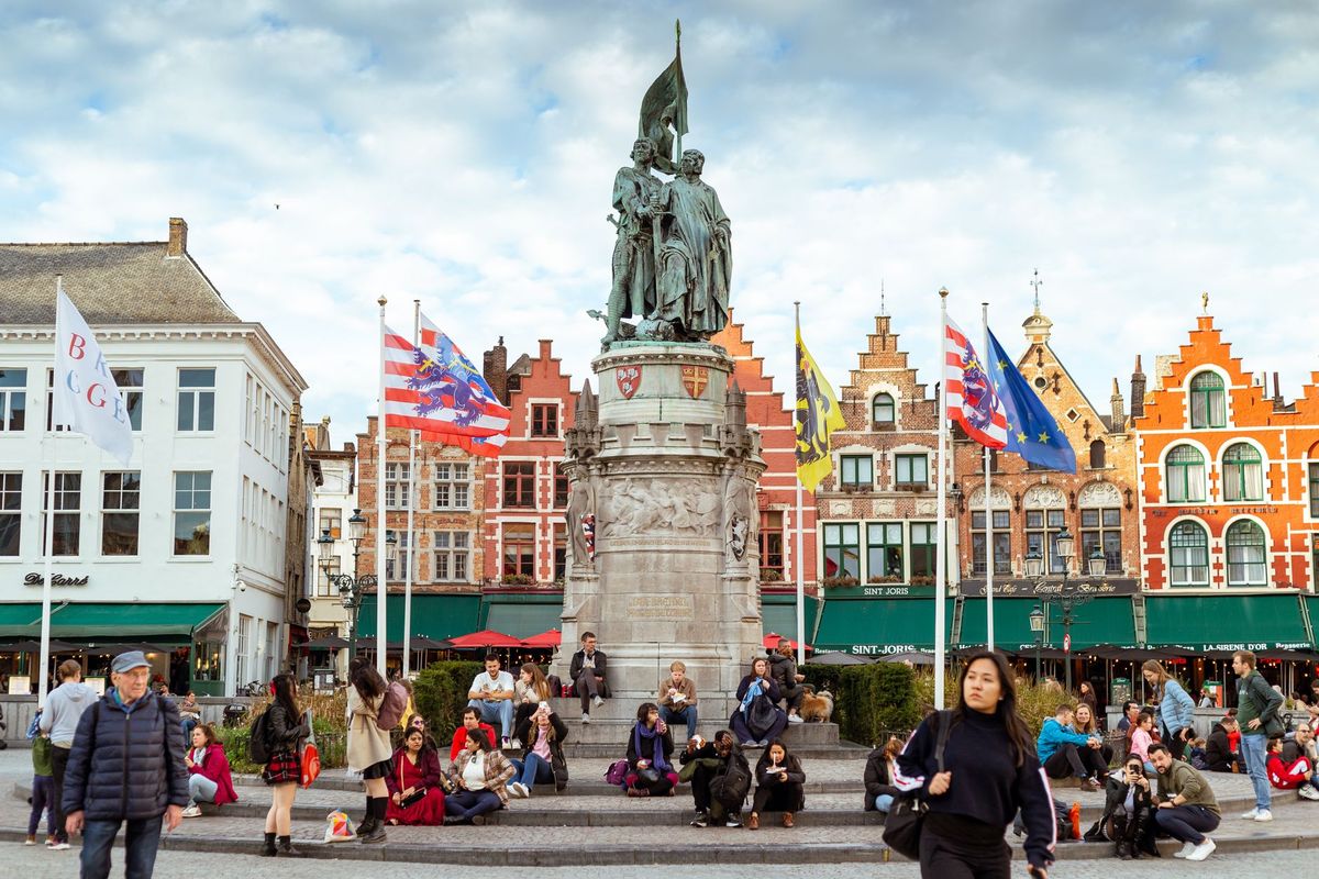 The Markt square in Bruges, with the Jan Breydel and Pieter de Coninck statue at its center